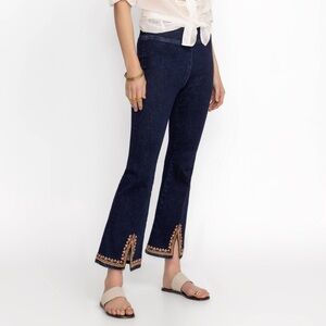 Embroidered Flare Jeans 
KATIE PULL ON KICK
FLARE JEAN